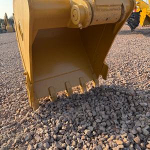 รถขุดตีนตะขาบ Caterpillar 320D ขนาด 32 ตัน รุ่นปี 2024 พร้อมปั๊มเกียร์เครื่องยนต์ บุ้งกี๋ 1 เมตร คุ้มค่าสำหรับงานขุดร่องท่อ - Product Image 4