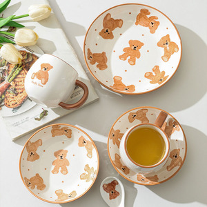 <span class=keywords><strong>Italien</strong></span> 18 pièces forme ronde blanc nouvel os chine or jante décoration assiette en céramique <span class=keywords><strong>vaisselle</strong></span> en relief ensemble de <span class=keywords><strong>vaisselle</strong></span> - Product Image 2