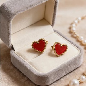 Boucles d'oreilles en forme de cœur pour femmes, boucles d'oreilles d'amour, hypoallergéniques, bijoux tendance, à porter tous les jours, cadeau pour femmes - Product Image 1