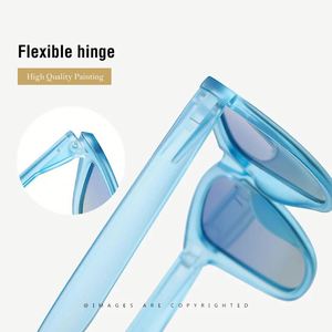 Lunettes de soleil polarisées carrées pour hommes et femmes, personnalisables, colorées, protection UV400, pour la conduite et les activités de plein air - Product Image 6