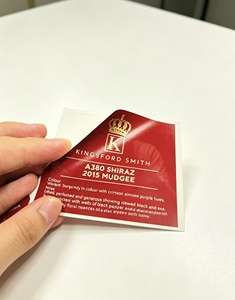 Impression de logo personnalisée la plus vendue : autocollants ronds en feuille d'or autocollants; étiquettes personnalisées en vinyle doré imperméable estampées à chaud - Product Image 5