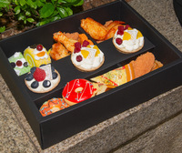 Boîte de papier ondulé durable fenêtre transparente poulet frit Sushi à emporter Brunch plateau coffrets cadeaux Cupcake petit déjeuner