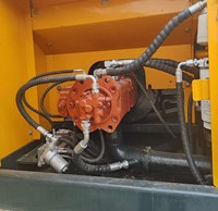 Excavatrice hydraulique HYUNDAI 220 d'occasion, cabine confortable pour l'opérateur, entièrement contrôlée, prête à être expédiée sur les marchés internationaux