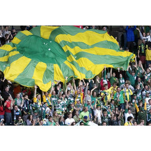 Bannière en polyester Tifo extérieur couleurs vives bannière de drapeau de foule conçue sur mesure pour les acclamations des fans de football - Product Image 6
