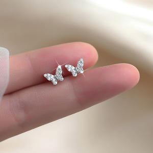 Anillo de Mariposa T0532 Chapado en Oro Blanco, Anillo de Cóctel para Mujer con Micro Pavé de Cristales de Circonita Blanca, Joyería para Fiesta - Product Image 5