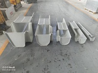 Canal de drainage en forme de U en résine polymère durable pour l'extérieur Gouttière de drainage de tranchée anti-corrosion coupant la surface lisse pour une utilisation en extérieur