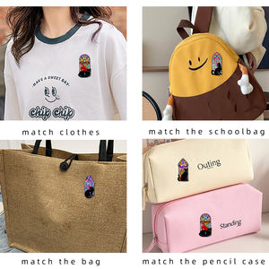 एनमेल बारोक रेट्रो ब्लैक कैट से सना हुआ ग्लास जस्ता मिश्र धातु पिन-यूव मुद्रित लैपल बैज उपहार - Product Image 4