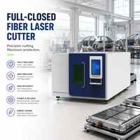 Machine de découpe laser à fibre à double table fermée avec rail de guidage HIWIN et source laser MAX RAYCUS pour la fabrication industrielle