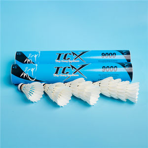 Volant de badminton de compétition TCX 9000 bleu avec une résistance inégalée et un vol équilibré qui renforce la confiance du joueur - Product Image 2