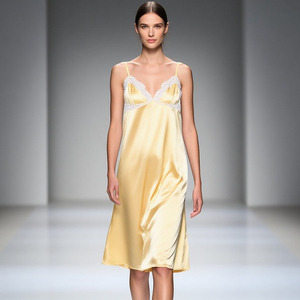 <span class=keywords><strong>Camicia</strong></span> <span class=keywords><strong>da</strong></span> <span class=keywords><strong>Notte</strong></span> Elegante <span class=keywords><strong>da</strong></span> Donna in Morbido Maglia Lavorata a Pizzo con Scollo a V, Ricamo Floreale, Sexy, Traspirante, ad Asciugatura Rapida, Comoda, a Maniche Lunghe - Product Image 4
