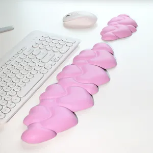 心形键盘和鼠标腕托、电脑键盘用记忆泡沫腕托、带防滑底座的符合人体工程学的掌托