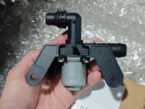 Válvula de Control del Calefactor de Automóvil de Alta Calidad en Oferta, CV6Z-18495-D, Compatible con Ford Edge 2015-2018 2.0L 2.3L 2015 Escape 2017-2019 - Product Image 3