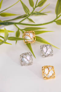 Wholesale Fashion Silver Plated Bohemian Hoop <b>Clawing</b> Setting Natural Freshwater Pearl Women's <b>Earrings</b> for Birthday Gift - Product Image 6