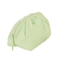 2026 OEM Trendige Gerüschte Wolken-Design Leichte Puffy Kosmetiktasche Marshmallow-ähnliche Nylon Personalisierte Süße Puffer Make-up-Tasche