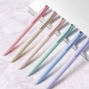 Juego de Bolígrafos de Gel Retro Morandi de 0.5mm para Oficina y Escuela, 6 Piezas/Juego, Tinta Rosa y Roja, Bolígrafo de Escritura para Estudiantes, Plástico - Product Image 1