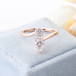 Bague en or jaune 10 carats, or blanc, moissanite, forme poire, 1 carat, rond, 0,4 carat, personnalisable, bague de mariage à deux pierres, bijoux fins - Product Image 5