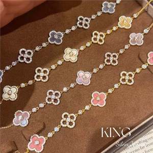 เครื่องประดับคิงซิลเวอร์ สร้อยข้อมือห้าดอกไม้ เงินแท้ 925 ชุบทอง ประดับคริสตัลไรน์สโตน สำหรับผู้หญิง สวมใส่ได้ทุกวัน - Product Image 1