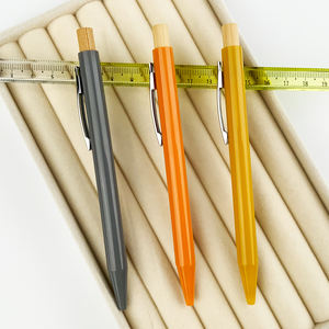 Stylo bille publicitaire personnalisé en bambou avec logo, pointe 0,7 mm, corps en plastique <span class=keywords><strong>orange</strong></span>, durable et élégant - Product Image 1