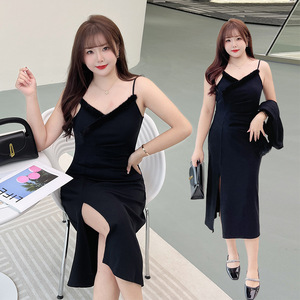 Vestido ajustado Runqi N8510 negro con cuello en V, tirantes finos y abertura para mujer, ropa de noche, tela satinada, color sólido. - Product Image 1