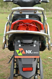 Moto haute performance 60V 2000W pour adultes, 3 vitesses, capteur numérique intelligent, vitesse 43 MPH, scooters électriques CRUISER BLUE Scoot - Product Image 2