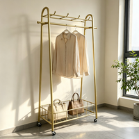 Porte-manteau en fer pour bébé avec design écologique, robuste et peu encombrant, idéal pour la chambre d'enfant, le salon, le bureau à domicile, l'hôtel