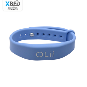 도매 맞춤형 프로그래밍 가능 13.56Mhz RFID <span class=keywords><strong>NFC</strong></span> 팔찌 실리콘 손목밴드 콘서트 티켓 출입 통제 팔찌 - Product Image 1