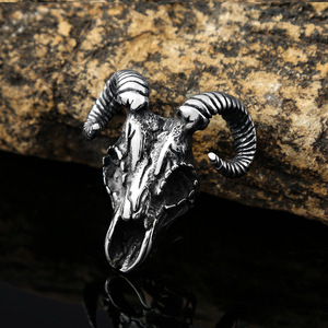 Yunnique – pendentif tête de bélier en acier inoxydable, collier du zodiaque animal, bijoux de style sombre pour hommes, cadeau - Product Image 2