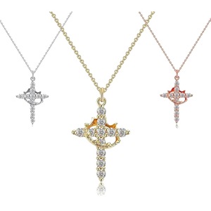 <span class=keywords><strong>Collana</strong></span> <span class=keywords><strong>Girocollo</strong></span> con Ciondolo a Croce e Corona Semplice per Donne, Uomini e Ragazze, Gioiello Trendy ed Elegante per Regalo di Black Friday e Natale - Product Image 1