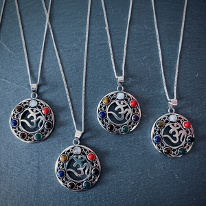 Colgantes 925 Seven 7 Chakra Om chapados en plata con piedras preciosas naturales - Product Image 3