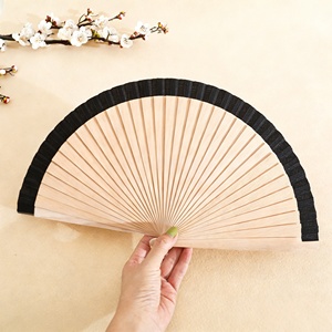 Abanico de Danza Española con Patrones Grabados Personalizables, Varillas de Madera, Ideal para Espectáculos y Regalos - Product Image 2