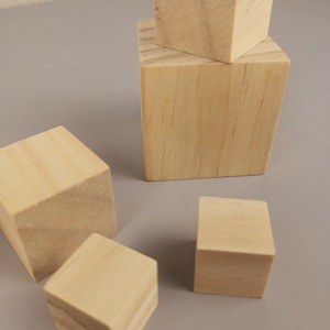 Kit de jeu de blocs pour baby shower de 117 pièces comprenant 52 blocs en bois, 24 marqueurs, 1 panneau de jeu, 40 gabarits et peinture (Kraft) - Product Image 6