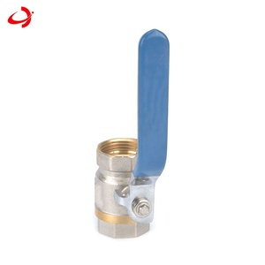 Valvola a sfera dell'acqua femmina in ottone forgiato adatta per impianti idraulici e di riscaldamento per il mercato europeo - Product Image 2