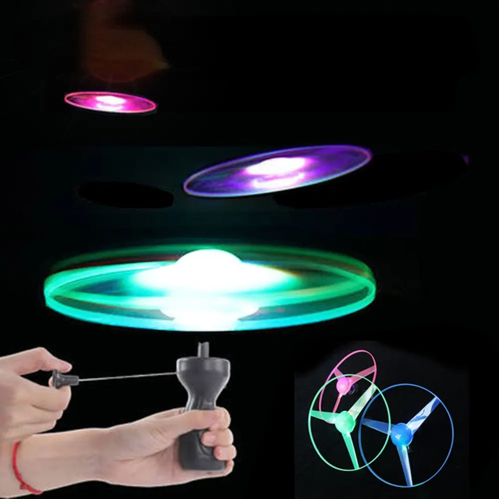 Illuminazione a LED disco volante elica giocattoli per elicotteri tirare String dischi volanti UFO Spinning Top bambini giocattoli all'aperto gioco divertente sport