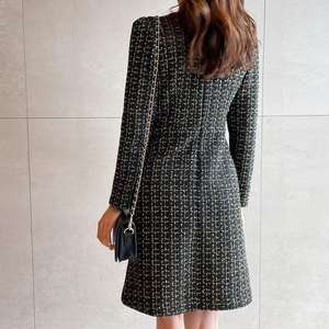 Personnalisé Automne Hiver Décontracté Vintage Couleur Unie Col Ras Du Cou A-ligne Bouton Poches Mini Manches Longues Femmes Tweed <span class=keywords><strong>Robe</strong></span> Blanc Élégant - Product Image 6