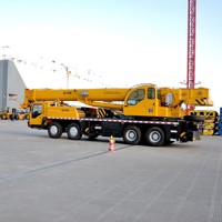 Grue télescopique renommée QY50KA, grue sur camion de 50 tonnes avec 1 an de support en ligne, pièces de rechange gratuites et installation sur site