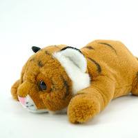 Vente en gros directe usine : Peluche Tigre Porte-Bonheur de l'Année du Tigre, Tigre Mignon, Coussin Long, Coton PP, Cadeau, Pour 8-13 ans, Boîte couleur, Sac en filet