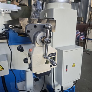 En stock <span class=keywords><strong>VEKTOR</strong></span> X6325B Fraiseuse universelle à tourelle verticale 5HP, broche manuelle R8, moteur multi-tension, usage moyen, garantie 1 an - Product Image 3