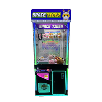 Nouvelle machine à griffes à monnayeur au design innovant avec peluches pour salles d'arcade, parcs intérieurs et zones de jeux pour enfants
