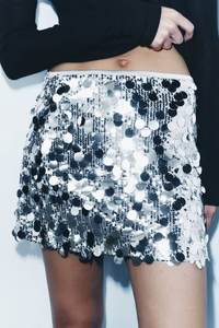 MYST&ZA Ropa de Mujer Verano 2025 Nueva Falda Corta Sexy Versátil de Lentejuelas con Cintura Alta y Ajuste a la Cadera Estilo Europeo y Americano 3920139 - Product Image 2