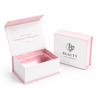 Boîte cadeau magnétique de luxe avec logo personnalisé, carton rigide de 2 mm, intérieur en feuille d'or métallique pour l'emballage de marques cosmétiques