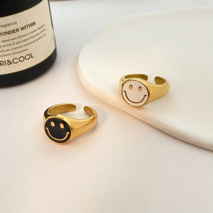 Anello sorridente in acciaio <span class=keywords><strong>al</strong></span> titanio placcato in oro 18K joyas de acero inossidabile <span class=keywords><strong>al</strong></span> por mayor olio a goccia simpatico anello di apertura del <span class=keywords><strong>sorriso</strong></span> - Product Image 3