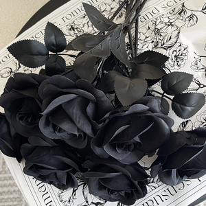 Vendita calda di seta artificiale <span class=keywords><strong>rose</strong></span> bianche e <span class=keywords><strong>nere</strong></span> con fiori a stelo utilizzati per eventi di decorazione di nozze gotiche - Product Image 4