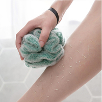 Brosse de bain Double couche pour le nettoyage du corps, éponge de bain avec Logo personnalisé en Fiber de Nylon avec coussin de bain en maille PE pour la douche