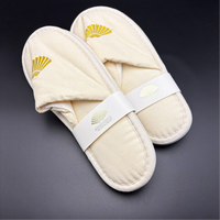 Chaussons jetables en coton naturel biodégradable, confortables, durables, à bout fermé, avec logo brodé, pour hôtels (vente en gros)