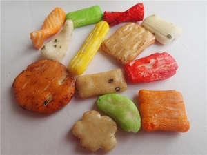 Sıcak satış oryantal lezzet düşük yağ tuzlu Mix renkli pirinç krakeri karışık tahıl aperatifler - Product Image 3