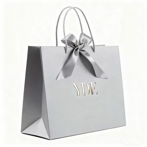 Bolsas de Papel Kraft Personalizadas de Lujo con Impresión a Color para Ropa, Bolsas de Regalo con Logotipo Personalizado para Marcas de Ropa - Product Image 1