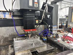 Molde de Óleo Automotivo SzePak - Molde de Injeção Plástica de Alta Precisão com Vida Útil de Mais de 1 Milhão de Injeções - Product Image 6