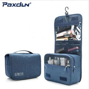 Sac de toilette portable en polyester cationique gris sur mesure, sac de maquillage imperméable pour homme avec logo - Product Image 1