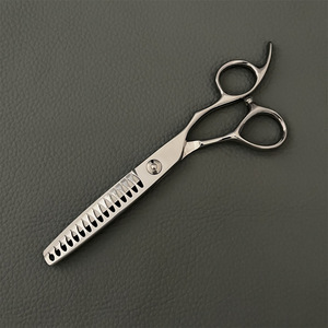 Ciseaux à effiler les cheveux YL de 6 pouces, en acier inoxydable 440C, pour droitiers, usage en salon de beauté, lame à 16 dents, style standard - Product Image 3