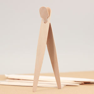 Venta al por mayor de papel impreso personalizado envuelto en madera natural niños entrenamiento desechable 150mm palillo para Sushi - Product Image 1